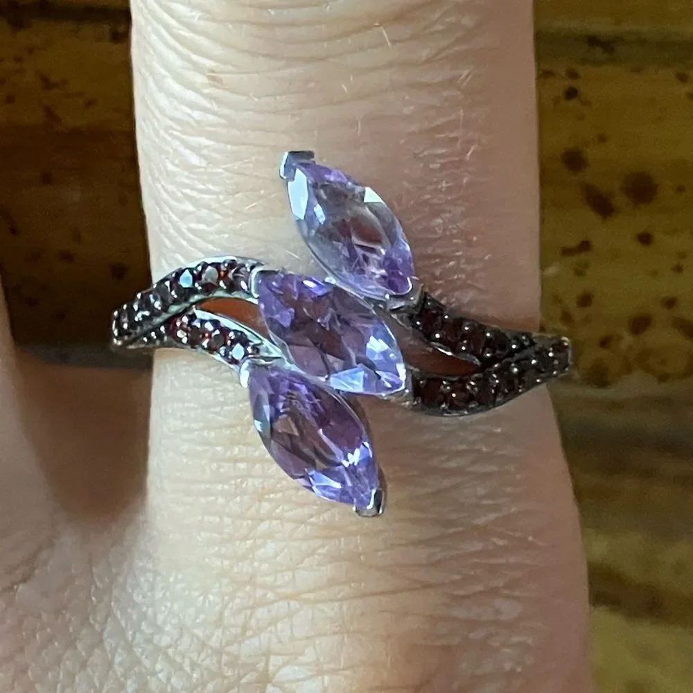 Moroccan Amethyst Red Garnet Sterling Silver Ring Size 9